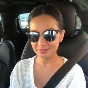 Meet Your Posher, Denise